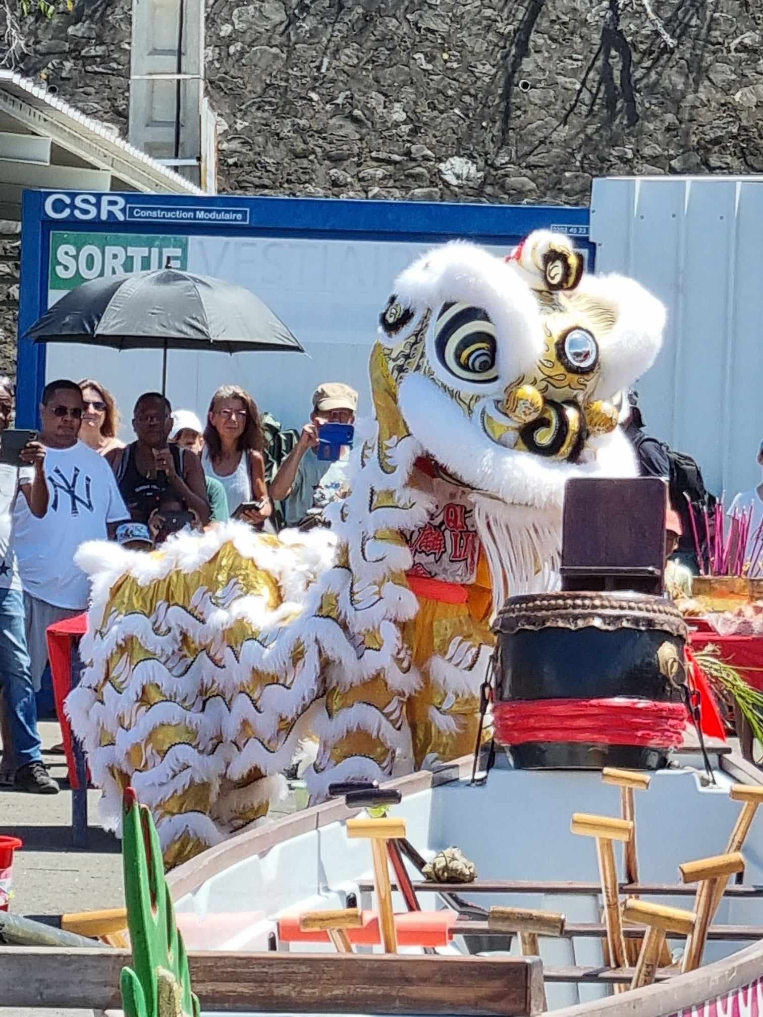 Cérémonie de réveil des bâteaux dragons